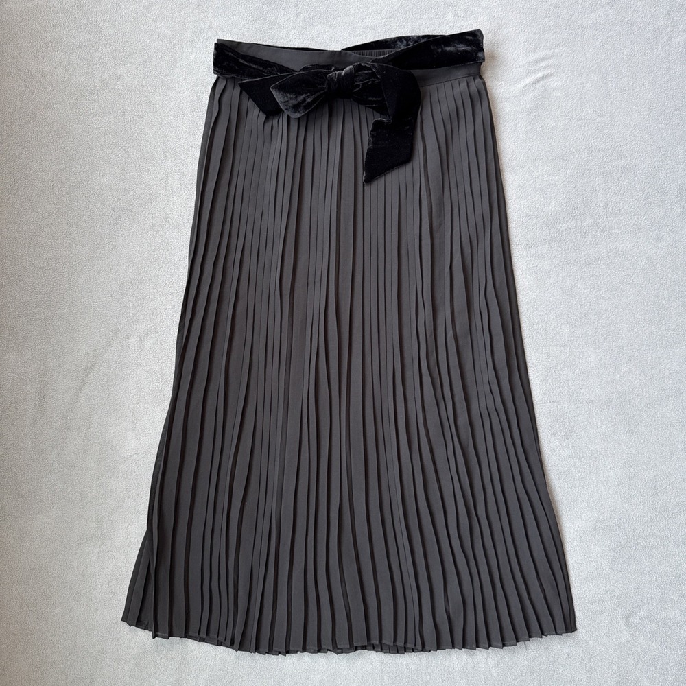 Maison dAmelie Skirt Womens Medium Black Midi Pleated Lined Velvet Bow Preppy